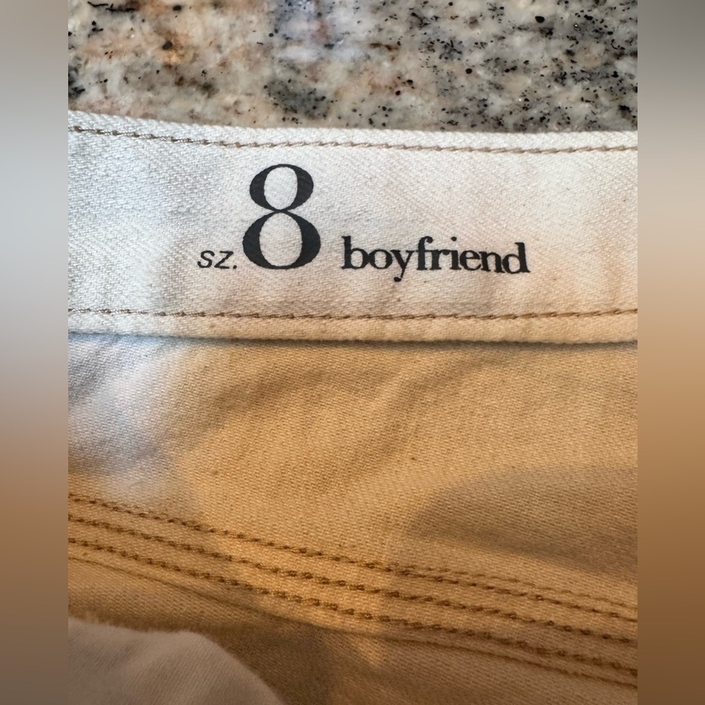 Ann Taylor Classic White Straight Leg Jeans. Size 8 Boyfriend cut - Picture 8 of 9